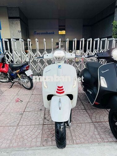 Vespa GTS 150 150 2O22 chính chủ 1 chủ Bs Tphcm