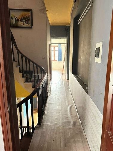 Cho thuê nhà phố Trung Kính, Cầu Giấy 50m2, 3.5T, cách MP 30m, làm VP