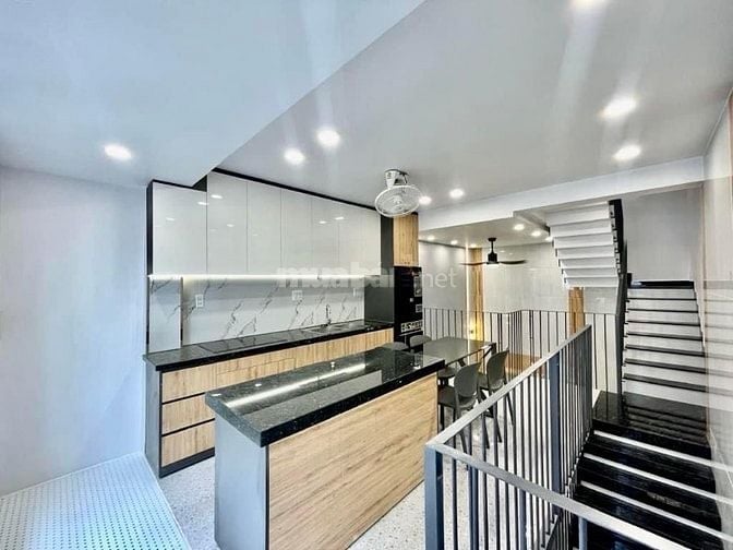 Kẹt nợ bán gấp 60m2 nhà 1 lầu đường Vĩnh Hội,Q4-giá 1 tỷ60tr-đã có sổ