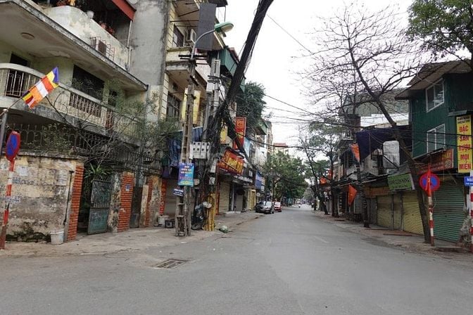 Cho thuê nhà mặt phố siêu đắc địa - ngã 3 Quan Nhân & Hoàng Ngân.