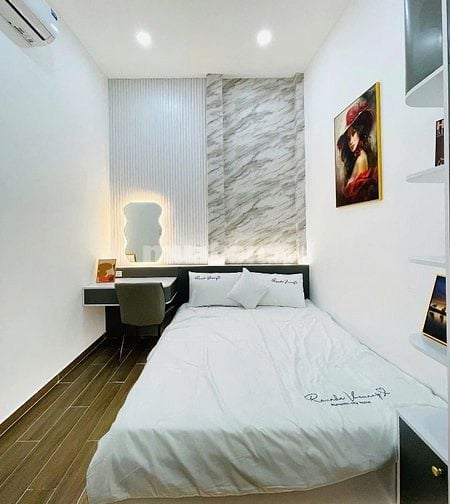 SĂN NHÀ GIÁ TỐT- Ngay PHẠM VĂN ĐỒNG, Dt 43,6m2, Sổ sẵn- ĐẦU TƯ LÀ LỜI