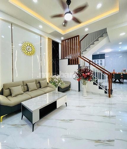 SĂN NHÀ GIÁ TỐT- Ngay PHẠM VĂN ĐỒNG, Dt 43,6m2, Sổ sẵn- ĐẦU TƯ LÀ LỜI