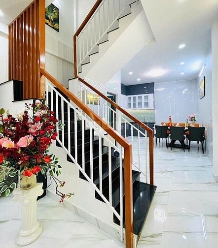 SĂN NHÀ GIÁ TỐT- Ngay PHẠM VĂN ĐỒNG, Dt 43,6m2, Sổ sẵn- ĐẦU TƯ LÀ LỜI