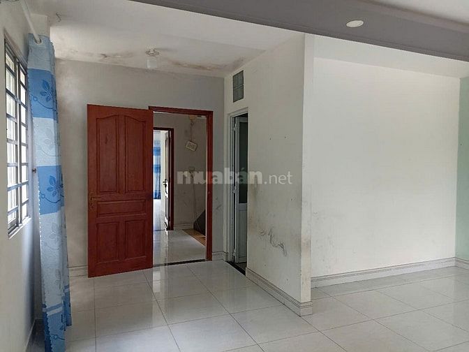 Cho thuê nhà trong khu dân cư nhà ở Vĩnh Lộc A, giá 12 triệu