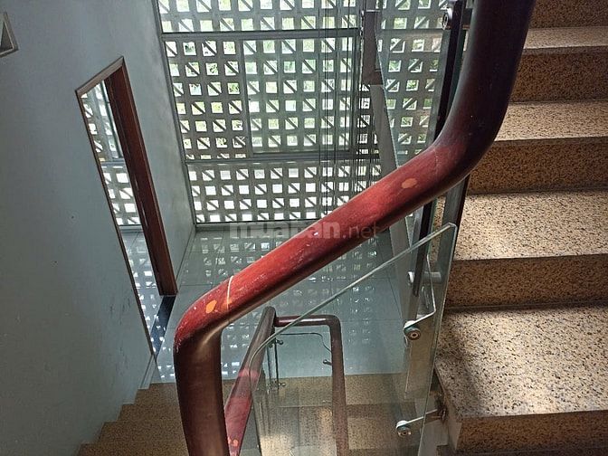 Cho thuê nhà trong khu dân cư nhà ở Vĩnh Lộc A, giá 12 triệu