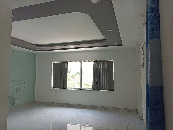 Cho thuê nhà trong khu dân cư nhà ở Vĩnh Lộc A, giá 12 triệu
