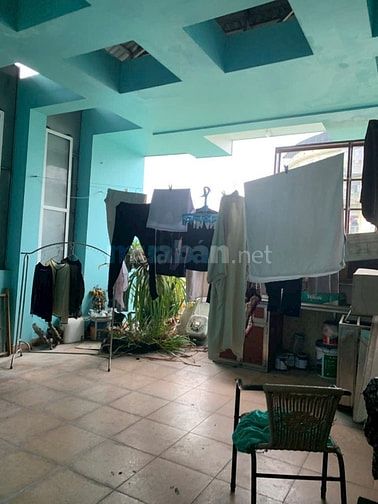 Cho thuê nhà phố Chùa Láng, ĐĐ 45m2, 4T, lô góc, vỉa hè làm Vp, Spa...