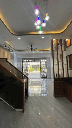 Bán căn nhà 1 trệt 1lững ngay Bắc Lân 1-Bà Điểm-Giá 1tỷ560tr-64m2-SHR