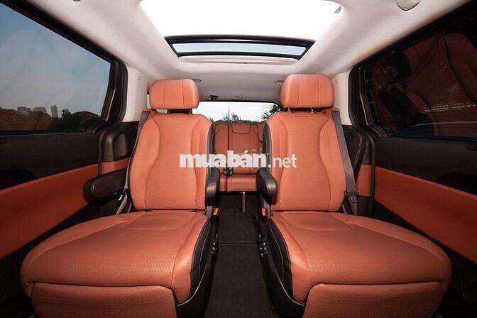 Kia Carnival 2023 Signature 2.2D - 51111km - 951tr