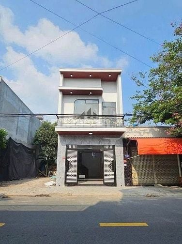 Bán căn nhà 1 trệt 1lững ngay Bắc Lân 1-Bà Điểm-Giá 1tỷ560tr-64m2-SHR
