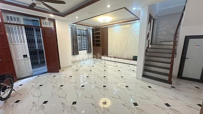 Bán siêu phẩm xây mới 6 tầng Thang máy  giá 7,3 tỷ 