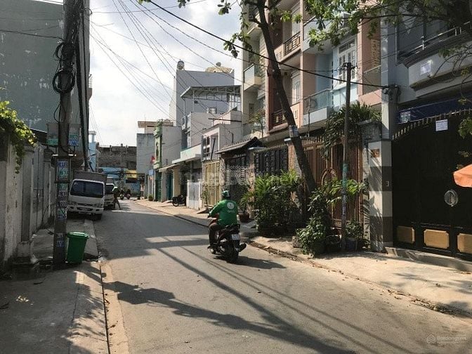 Bán nhà mặt tiền hẻm xe tải 79 Phan Anh
