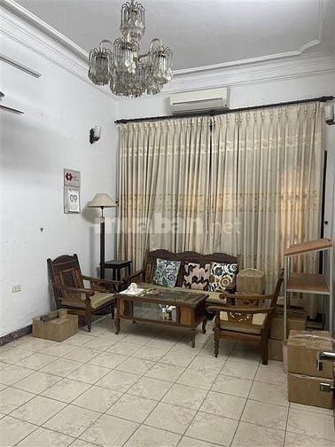 Cho thuê nhà mặt phố siêu đắc địa - ngã 3 Quan Nhân & Hoàng Ngân.