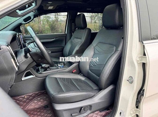 Everest 2023 Titanium 2 cầu BH 2026 Giá TL góp 70%