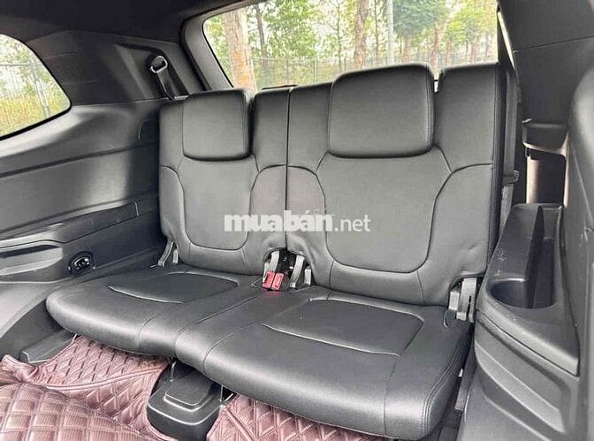 Everest 2023 Titanium 2 cầu BH 2026 Giá TL góp 70%