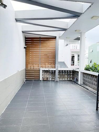 Bán nhà đẹp MTKD Đông Đúc 20m TÊN LỬA - 4x15m 4 Tầng 5PN