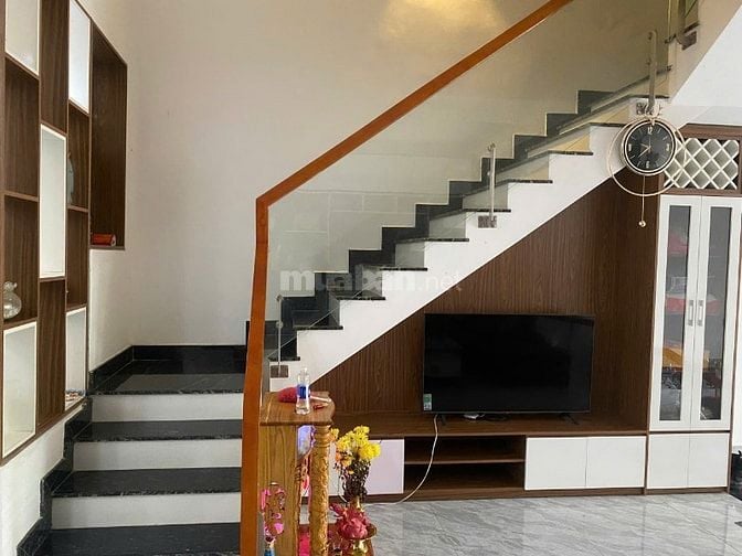 BÁN NHÀ 1 TRỆT 3 LẦU NGAY CHỢ PHƯỚC KIỂN LÊ VĂN LƯƠNG