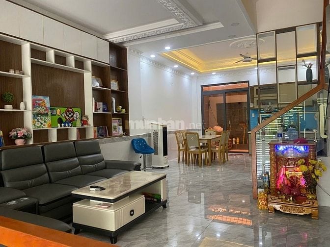 BÁN NHÀ 1 TRỆT 3 LẦU NGAY CHỢ PHƯỚC KIỂN LÊ VĂN LƯƠNG