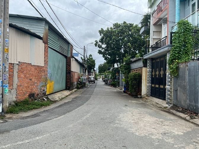 Cho thuê nhà xưởng 800m2 H. Hóc Môn, TP. HCM