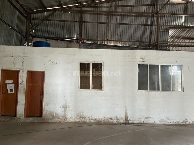 Cho thuê nhà xưởng 800m2 H. Hóc Môn, TP. HCM