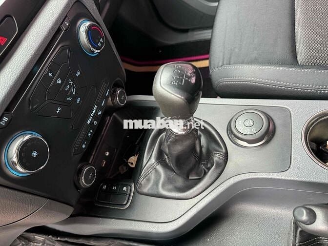 Ford Everest 2017 Ambiente 2.2L 4x4 MT - 686868 km