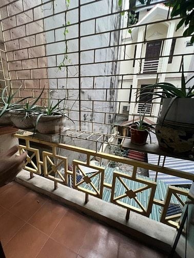 Chính Chủ Cho thuê Nhà 5 tầng ngõ 290 Kim Mã, Ba Đình, DTSD 200 m2
