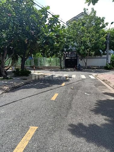 còn 1 lô biệt thự khu ao sen 10x20m giá 23 tỷ đối diện công viên 