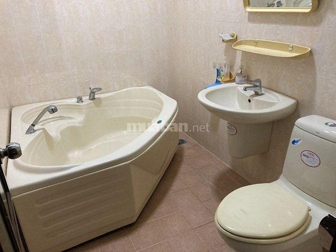 Chính Chủ Cho thuê Nhà 5 tầng ngõ 290 Kim Mã, Ba Đình, DTSD 200 m2