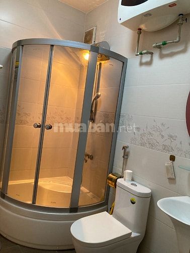 Chính Chủ Cho thuê Nhà 5 tầng ngõ 290 Kim Mã, Ba Đình, DTSD 200 m2