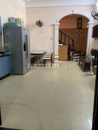 Chính Chủ Cho thuê Nhà 5 tầng ngõ 290 Kim Mã, Ba Đình, DTSD 200 m2