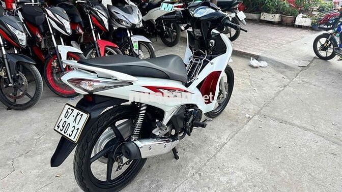 Wave i 125 thái 2016 trắng đen ( hỗ trợ góp )