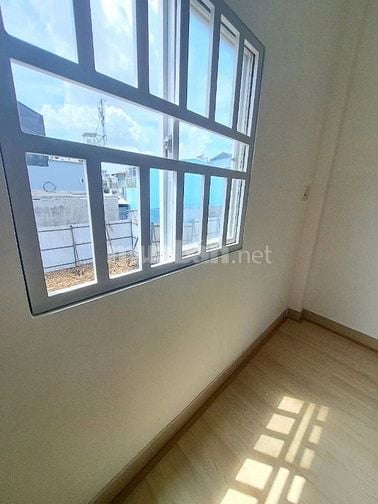 Bán Nhà 4x12m 1trệt 2 lầu 302/ phú định P16Q8