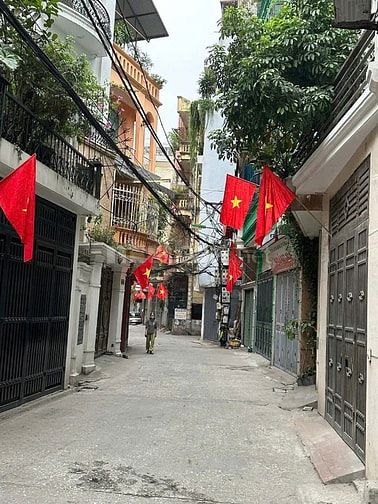 Bán nhà 42mx 4 tầng ô tô vào nhà Quan Thổ 1 Phố Tôn Đức Thắng 15,9 tỷ