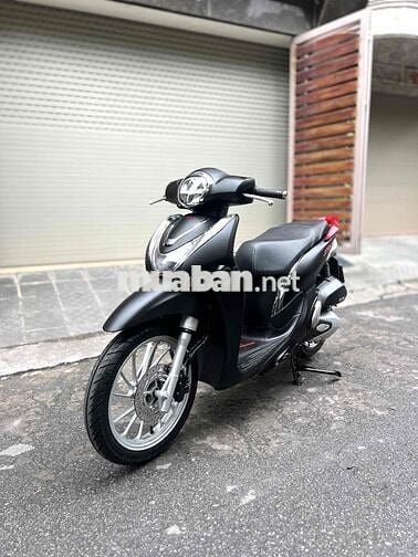 Xe Máy Anh Thao Sh mode 125cc 4val màu đen đỏ