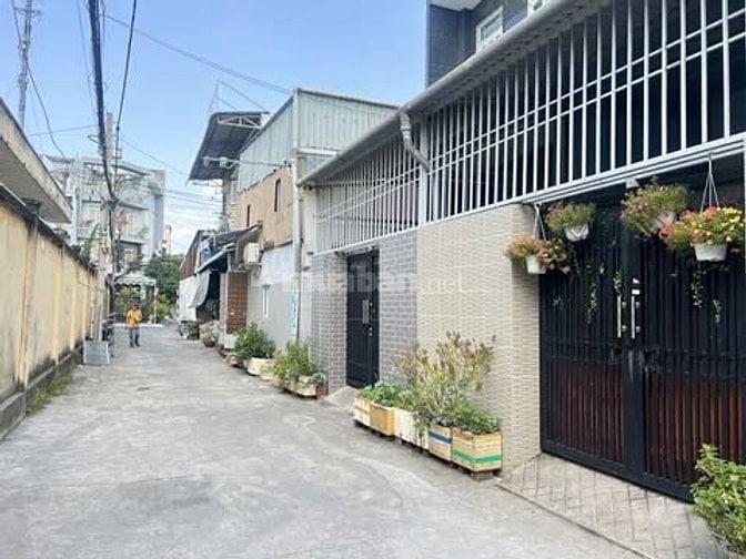 NHÀ ĐẸP THỦ ĐỨC MỚI XÂY HOÀN CÔNG ĐẦY ĐỦ 2 TẦNG