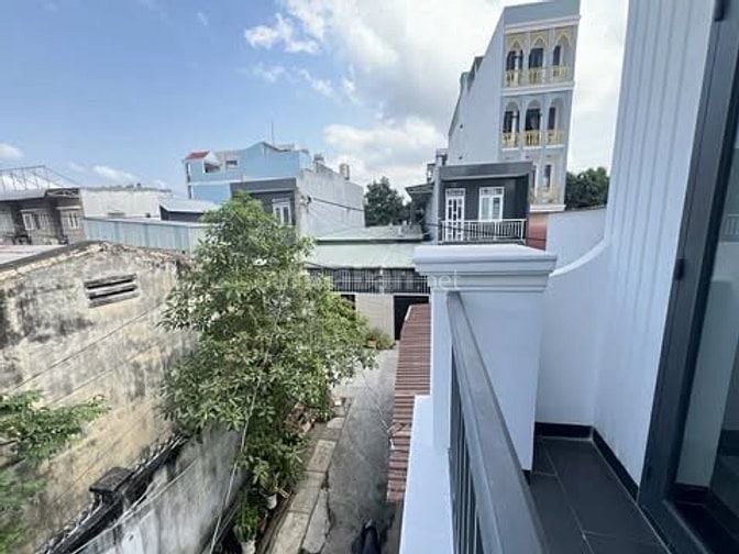 NHÀ ĐẸP THỦ ĐỨC MỚI XÂY HOÀN CÔNG ĐẦY ĐỦ 2 TẦNG