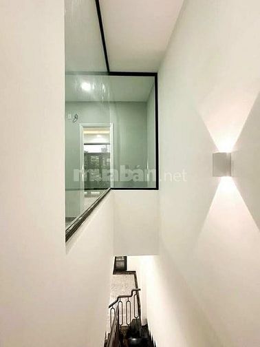 NHÀ ĐẸP THỦ ĐỨC MỚI XÂY HOÀN CÔNG ĐẦY ĐỦ 2 TẦNG