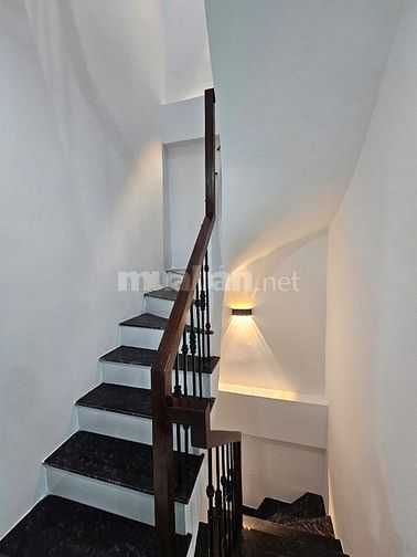 Cần bán gấp nhà dòng tiền cao phố Nhật Tảo 120m2, 7T, 33P khép kín đủ 