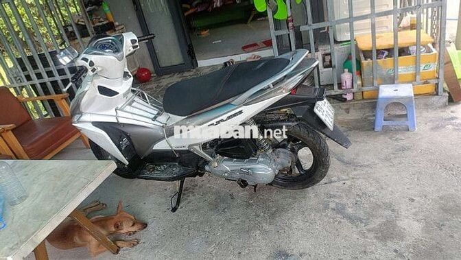 Xe này cao to đẹp trai lại ko hợp với e các bác ạ