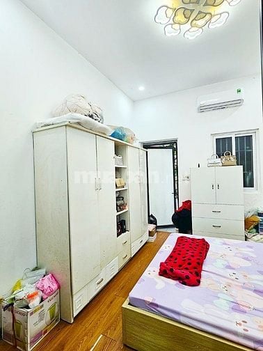 CHÍNH CHỦ BÁN NHÀ TÔN ĐỨC THẮNG DT 25M2x4T, RA OTO 15M, BAN CÔNG ĐẸP