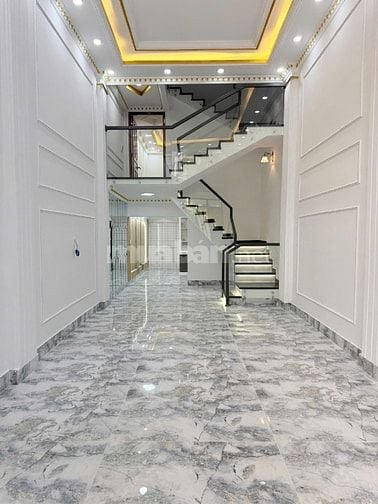 Sát Chợ Lớn!! MT Bình Phú 1 - đường số 6 Q.6 (4x17m) 4 tầng Chỉ 12 tỷ