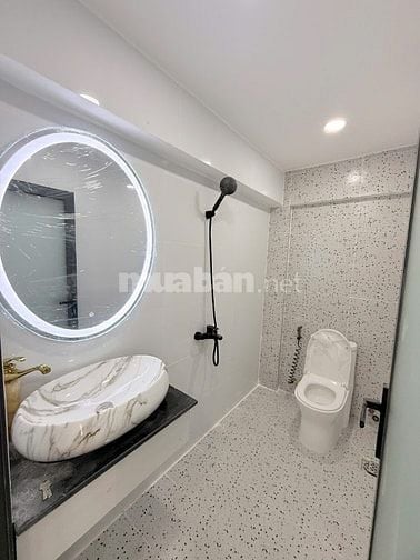 Sát Chợ Lớn!! MT Bình Phú 1 - đường số 6 Q.6 (4x17m) 4 tầng Chỉ 12 tỷ