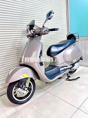 Pán Vespa GTS 300 Super Tech HPE4 ABS 2023