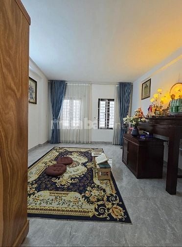 BÁN NHÀ - NGỌC TRÍ - LONG BIÊN.      DTich= 30m2. Mtiền = 4.2m. 