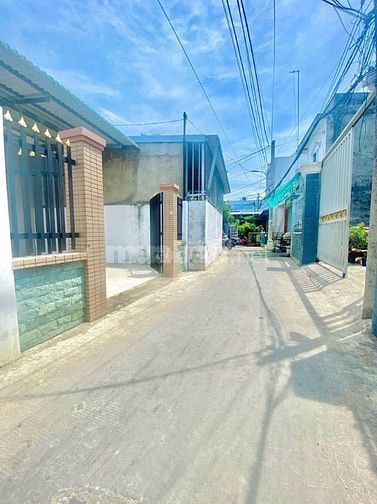 Nhà ở đô thị cách QL 50 chỉ 50m hẻm xe hơi- 132.4m vuông + 2 phòng ngủ
