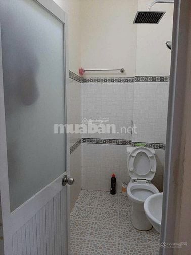 Chính chủ cho thuê nhà Q.12 có nội thất cơ bản.