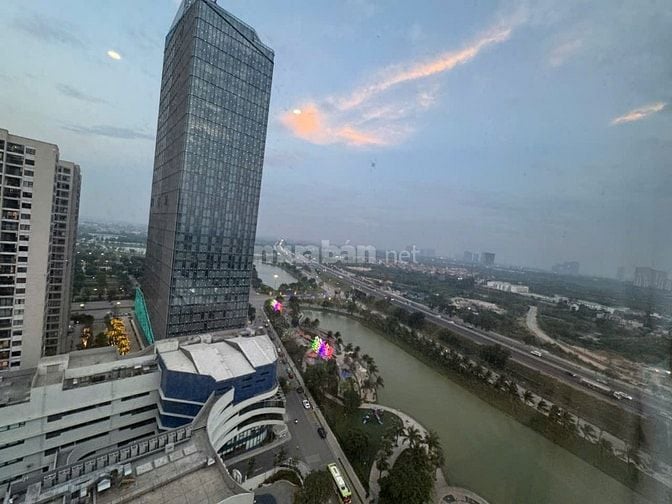 Chính chủ bán căn 1N+48m đầy đủ nội thất mới 120%. View đẹp như tranh