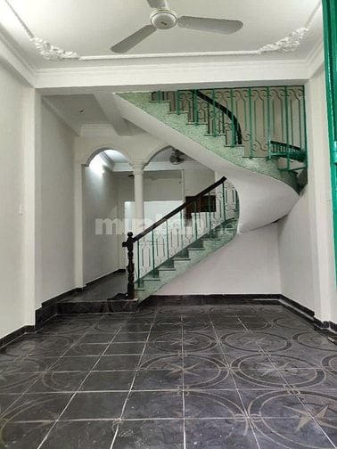 Chính chủ cho thuê nhà dài hạn Q.11