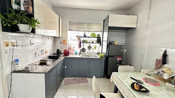 Chung cư Phan Xích Long, P7, PN: 68m2, 2p ngủ có nt, ban công 12tr/th