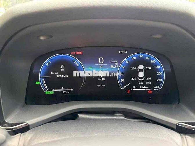 Toyota Camry 2024 2.5HEV MID - 300 km
